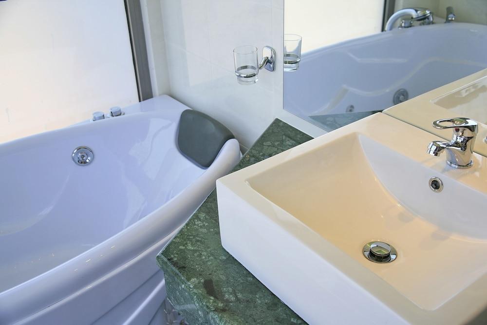 All Senses Ocean Blue Sea Side Resort (Adults Only) Petaloudes Exterior foto